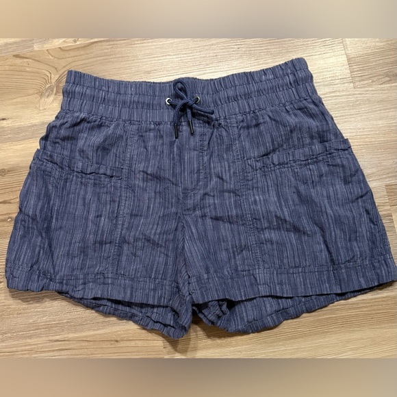 Athleta Pants - Athleta Cabo Linen Textured Shorts.